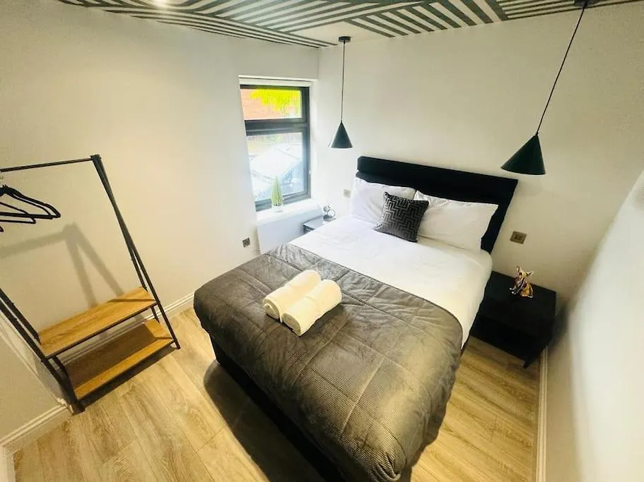 London 99 Apartment, Top Trendy Location D